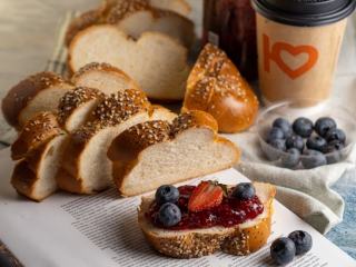 Pain de mie maison : recette moelleuse pour toasts et sandwichs