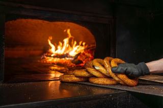 Pain de campagne en fin de cuisson dans un four ménager
