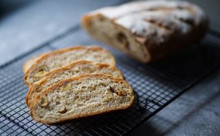Recette pain aux noix maison : croustillant et gourmand